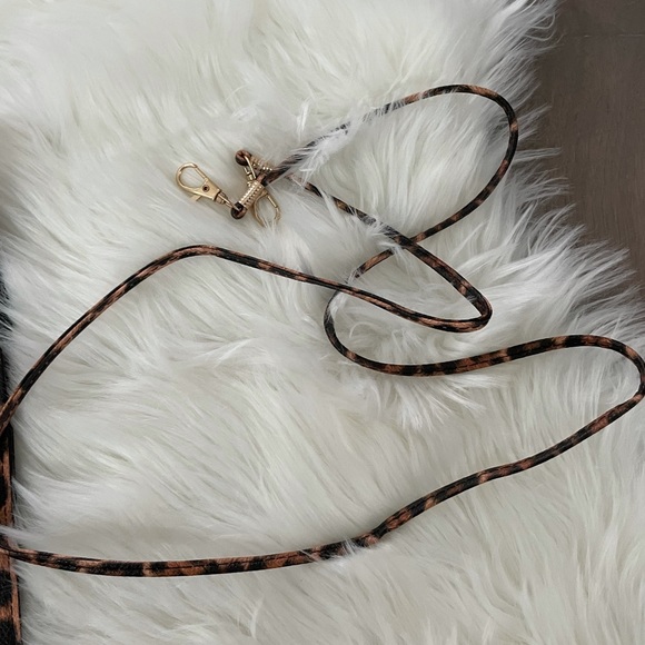 Leopard Crossbody Purse - Picture 6 of 9